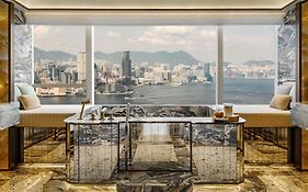 Island Shangri-La Hong Kong